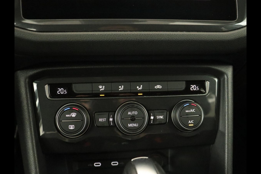 Volkswagen Tiguan Allspace 1.5 TSI Comfortline 7-persoons | 1e eigenaar | Trekhaak | Adaptive cruise | Keyless | Carplay | Navigatie | Climate control | DAB | Parkeerhulp | Bluetooth