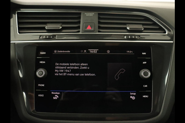 Volkswagen Tiguan Allspace 1.5 TSI Comfortline 7-persoons | 1e eigenaar | Trekhaak | Adaptive cruise | Keyless | Carplay | Navigatie | Climate control | DAB | Parkeerhulp | Bluetooth