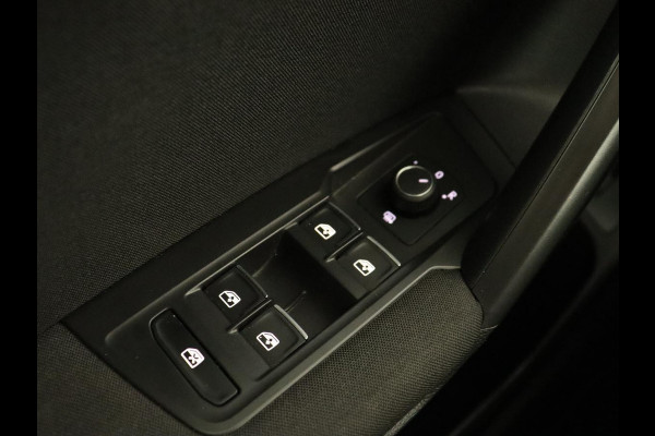 Volkswagen Tiguan Allspace 1.5 TSI Comfortline 7-persoons | 1e eigenaar | Trekhaak | Adaptive cruise | Keyless | Carplay | Navigatie | Climate control | DAB | Parkeerhulp | Bluetooth