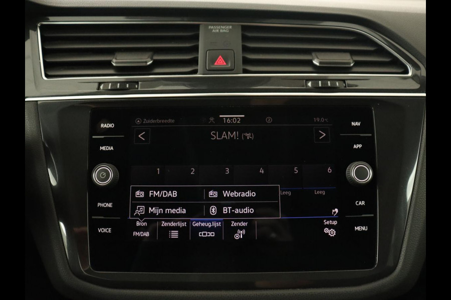 Volkswagen Tiguan Allspace 1.5 TSI Comfortline 7-persoons | 1e eigenaar | Trekhaak | Adaptive cruise | Keyless | Carplay | Navigatie | Climate control | DAB | Parkeerhulp | Bluetooth