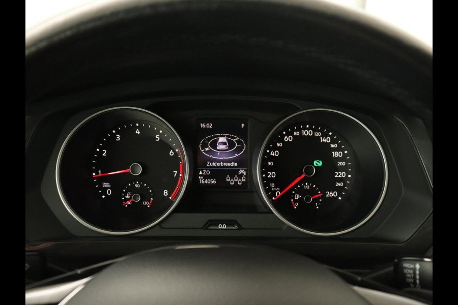 Volkswagen Tiguan Allspace 1.5 TSI Comfortline 7-persoons | 1e eigenaar | Trekhaak | Adaptive cruise | Keyless | Carplay | Navigatie | Climate control | DAB | Parkeerhulp | Bluetooth