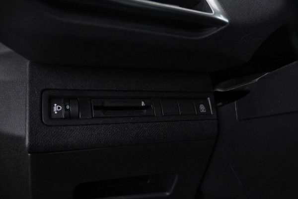 Peugeot 5008 1.2 PureTech GT-Line Avantage Automaat, 7 Pers. Volleder, Climate,