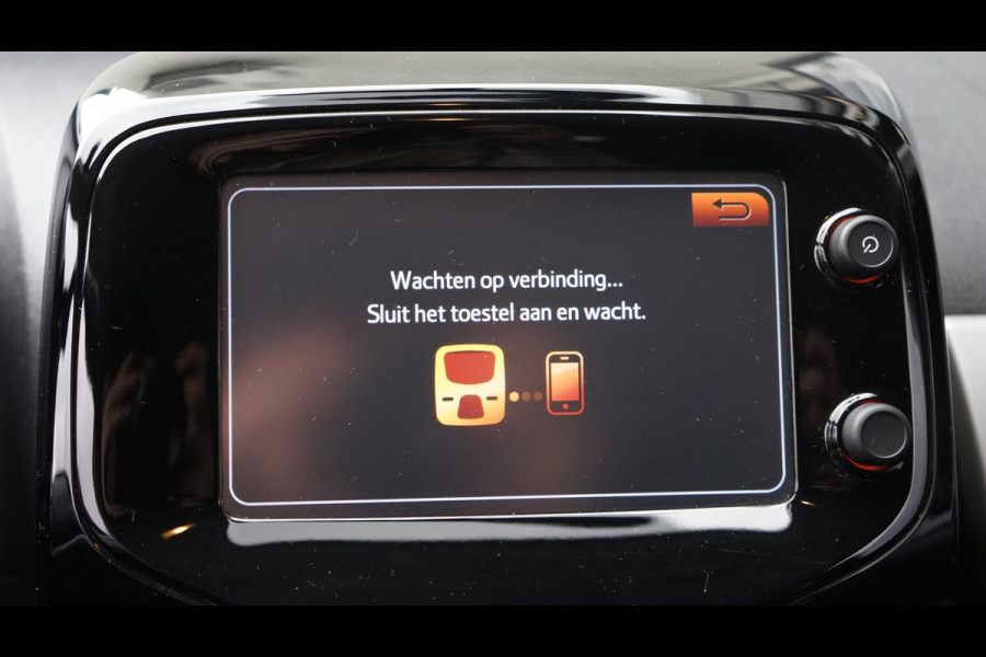 Peugeot 108 1.0 e-VTi Allure TOP! CAMERA-CARPLAY-CLIMA-CRUISE-ORIGINEEL NEDERLANDS-LICHTMETAAL-XENON Peugeot 108 1.0 e-VTi Allure TOP! CAMERA-CARPLAY-CLIMA-CRUISE-ORIGINEEL NEDERLANDS-LICHTMETAAL-XENON