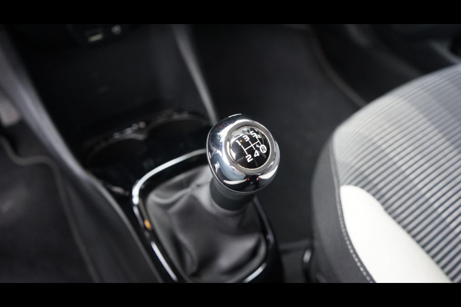 Peugeot 108 1.0 e-VTi Allure TOP! CAMERA-CARPLAY-CLIMA-CRUISE-ORIGINEEL NEDERLANDS-LICHTMETAAL-XENON Peugeot 108 1.0 e-VTi Allure TOP! CAMERA-CARPLAY-CLIMA-CRUISE-ORIGINEEL NEDERLANDS-LICHTMETAAL-XENON