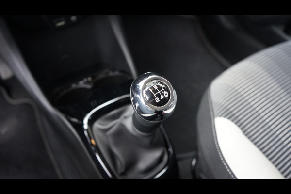 Peugeot 108 1.0 e-VTi Allure TOP! CAMERA-CARPLAY-CLIMA-CRUISE-ORIGINEEL NEDERLANDS-LICHTMETAAL-XENON Peugeot 108 1.0 e-VTi Allure TOP! CAMERA-CARPLAY-CLIMA-CRUISE-ORIGINEEL NEDERLANDS-LICHTMETAAL-XENON