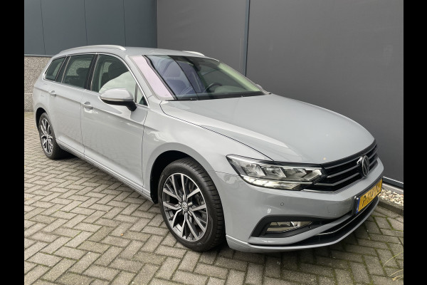 Volkswagen Passat Variant 1.5 TSI Business Climate control - Cruise control - A-uitrijcamera - Bluetooth - Keyless entry - Mistlampen - Licht metalen velgen - Navigatie/Multimedia Volkswagen Passat Variant 1.5 TSI Business Climate control - Cruise control - A-uitrijcamera - Bluetooth - Keyless entry - Mistlampen - Licht metalen velgen - Navigatie/Multimedia