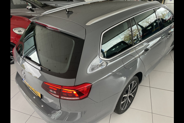 Volkswagen Passat Variant 1.5 TSI Business Climate control - Cruise control - A-uitrijcamera - Bluetooth - Keyless entry - Mistlampen - Licht metalen velgen - Navigatie/Multimedia Volkswagen Passat Variant 1.5 TSI Business Climate control - Cruise control - A-uitrijcamera - Bluetooth - Keyless entry - Mistlampen - Licht metalen velgen - Navigatie/Multimedia