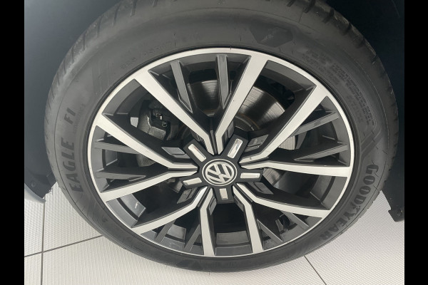 Volkswagen Passat Variant 1.5 TSI Business Climate control - Cruise control - A-uitrijcamera - Bluetooth - Keyless entry - Mistlampen - Licht metalen velgen - Navigatie/Multimedia Volkswagen Passat Variant 1.5 TSI Business Climate control - Cruise control - A-uitrijcamera - Bluetooth - Keyless entry - Mistlampen - Licht metalen velgen - Navigatie/Multimedia