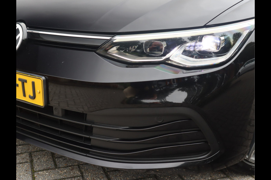 Volkswagen Golf 1.5 TSI Life Business / LED Volkswagen Golf 1.5 TSI Life Business / LED