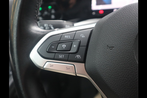 Volkswagen Golf 1.5 TSI Life Business / LED Volkswagen Golf 1.5 TSI Life Business / LED