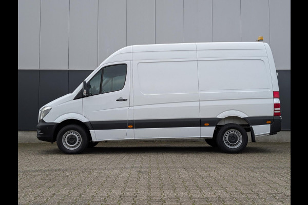 Mercedes-Benz Sprinter 316 160PK RWD 3500KG TREKHAAK AIRCO STANDKACHEL L2H2 Mercedes-Benz Sprinter 316 160PK RWD 3500KG TREKHAAK AIRCO STANDKACHEL L2H2