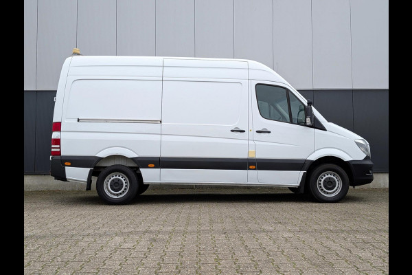 Mercedes-Benz Sprinter 316 160PK RWD 3500KG TREKHAAK AIRCO STANDKACHEL L2H2 Mercedes-Benz Sprinter 316 160PK RWD 3500KG TREKHAAK AIRCO STANDKACHEL L2H2