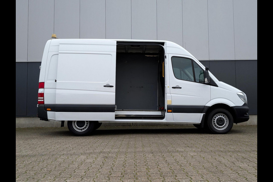 Mercedes-Benz Sprinter 316 160PK RWD 3500KG TREKHAAK AIRCO STANDKACHEL L2H2 Mercedes-Benz Sprinter 316 160PK RWD 3500KG TREKHAAK AIRCO STANDKACHEL L2H2