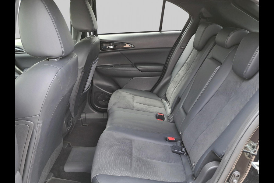 Mitsubishi Eclipse Cross 2.4 PHEV Black Edition | Adaptive Cruise | Navigatie | Apple Carplay | Android Auto Mitsubishi Eclipse Cross 2.4 PHEV Black Edition | Adaptive Cruise | Navigatie | Apple Carplay | Android Auto