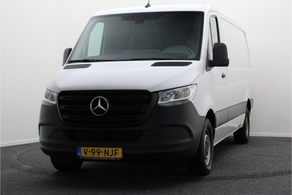 Mercedes-Benz Sprinter 317 CDI Aut. L2H1 Leer, 3-Zits, Camera, Standkachel, Apple Carplay, Cruise, DAB Mercedes-Benz Sprinter 317 CDI Aut. L2H1 Leer, 3-Zits, Camera, Standkachel, Apple Carplay, Cruise, DAB