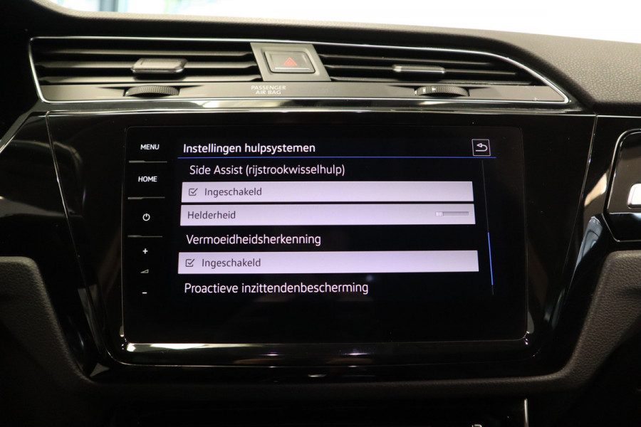 Volkswagen Touran 1.5 TSI Highline Business R Navigatie Full-led Adaptive-Cruise