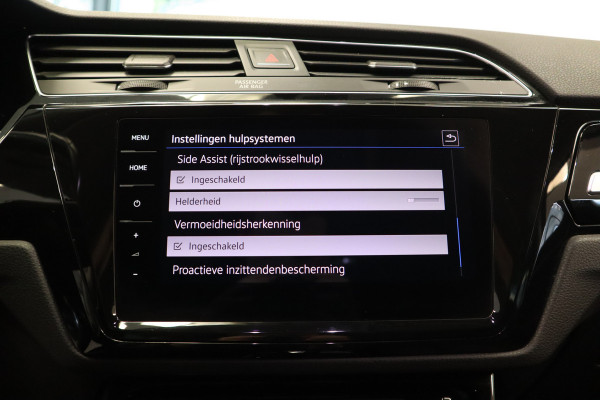 Volkswagen Touran 1.5 TSI Highline Business R Navigatie Full-led Adaptive-Cruise