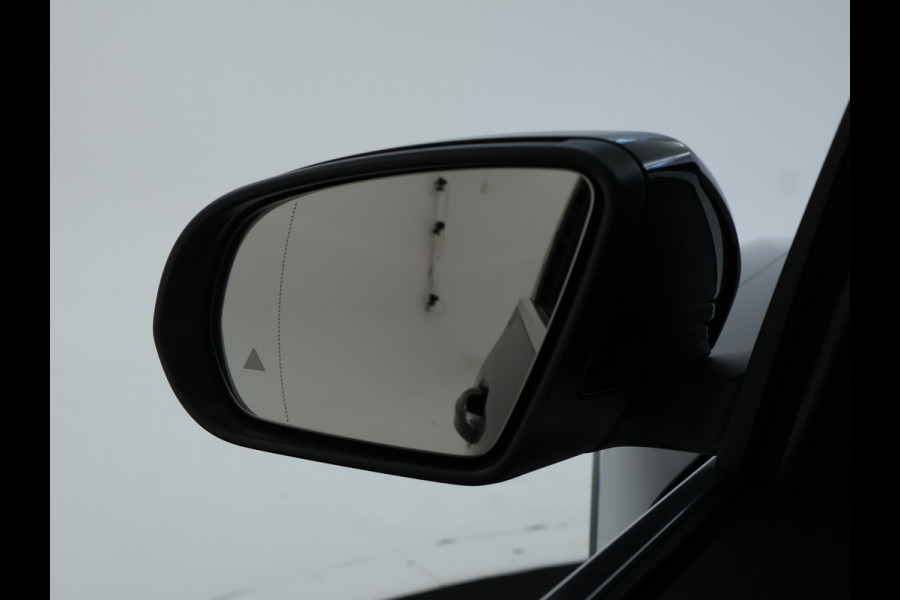 Mercedes-Benz GLA 250 e Plug-Hybride | Achteruitrijcamera | Apple Carplay | Sfeerverlichting | Dodehoekassistent | Inclusief 24 maanden MB Certified garantie voor Europa.