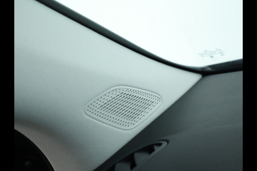 Mercedes-Benz GLA 250 e Plug-Hybride | Achteruitrijcamera | Apple Carplay | Sfeerverlichting | Dodehoekassistent | Inclusief 24 maanden MB Certified garantie voor Europa.