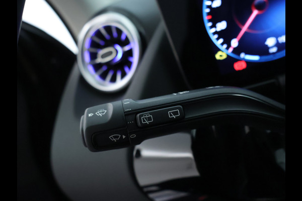 Mercedes-Benz GLA 250 e Plug-Hybride | Achteruitrijcamera | Apple Carplay | Sfeerverlichting | Dodehoekassistent | Inclusief 24 maanden MB Certified garantie voor Europa.