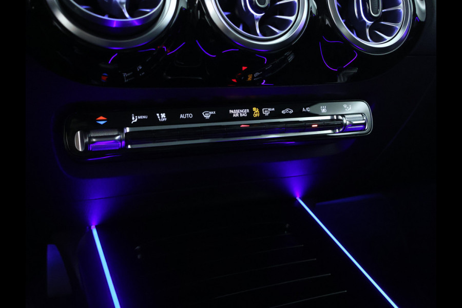 Mercedes-Benz GLA 250 e Plug-Hybride | Achteruitrijcamera | Apple Carplay | Sfeerverlichting | Dodehoekassistent | Inclusief 24 maanden MB Certified garantie voor Europa.