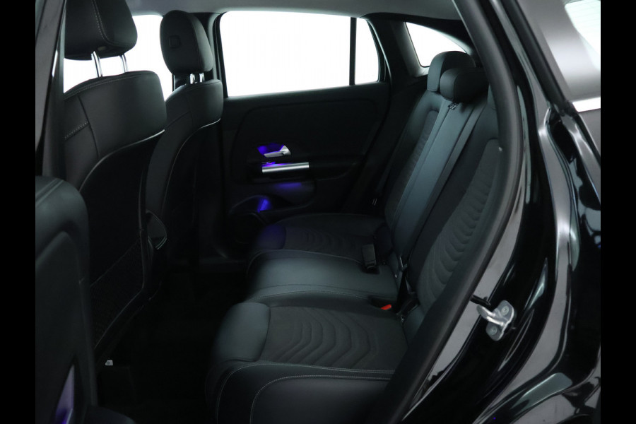 Mercedes-Benz GLA 250 e Plug-Hybride | Achteruitrijcamera | Apple Carplay | Sfeerverlichting | Dodehoekassistent | Inclusief 24 maanden MB Certified garantie voor Europa.