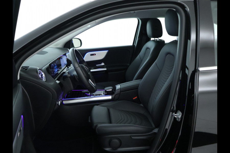 Mercedes-Benz GLA 250 e Plug-Hybride | Achteruitrijcamera | Apple Carplay | Sfeerverlichting | Dodehoekassistent | Inclusief 24 maanden MB Certified garantie voor Europa.