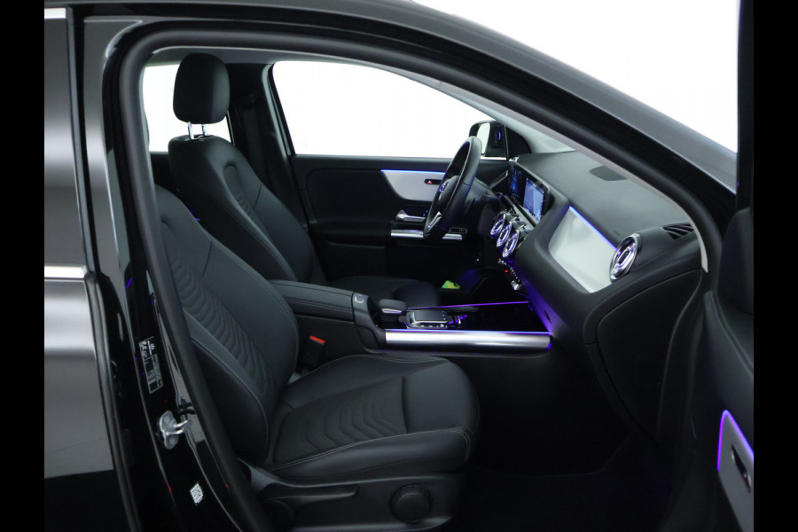 Mercedes-Benz GLA 250 e Plug-Hybride | Achteruitrijcamera | Apple Carplay | Sfeerverlichting | Dodehoekassistent | Inclusief 24 maanden MB Certified garantie voor Europa.