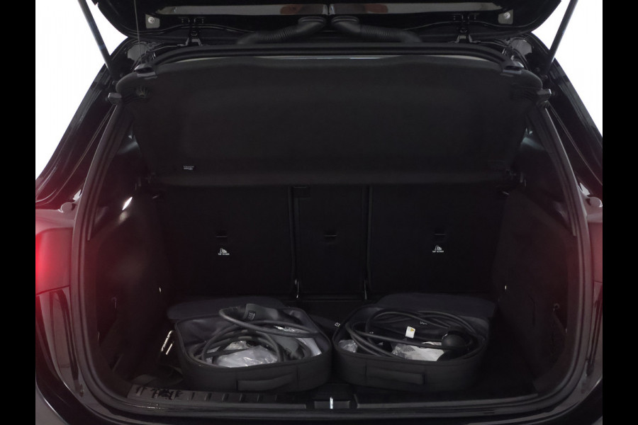 Mercedes-Benz GLA 250 e Plug-Hybride | Achteruitrijcamera | Apple Carplay | Sfeerverlichting | Dodehoekassistent | Inclusief 24 maanden MB Certified garantie voor Europa.