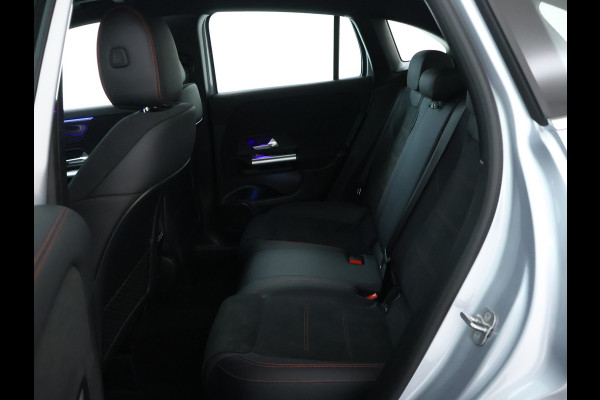 Mercedes-Benz GLA 250 e AMG Plug-In Hybride AMG Line | Dodehoek Assist | 11kW Laden | MiltiBeam Koplampen | Stuur en Stoelverwarming. Inclusief 24 maanden MB Certified garantie voor Europa. Mercedes-Benz GLA 250 e AMG Plug-In Hybride AMG Line | Dodehoek Assist | 11kW Laden | MiltiBeam Koplampen | Stuur en Stoelverwarming. Inclusief 24 maanden MB Certified garantie voor Europa.