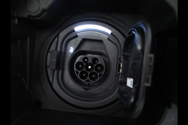 Mercedes-Benz GLA 250 e AMG Plug-In Hybride AMG Line | Dodehoek Assist | 11kW Laden | MiltiBeam Koplampen | Stuur en Stoelverwarming. Inclusief 24 maanden MB Certified garantie voor Europa. Mercedes-Benz GLA 250 e AMG Plug-In Hybride AMG Line | Dodehoek Assist | 11kW Laden | MiltiBeam Koplampen | Stuur en Stoelverwarming. Inclusief 24 maanden MB Certified garantie voor Europa.