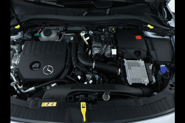 Mercedes-Benz GLA 250 e AMG Plug-In Hybride AMG Line | Dodehoek Assist | 11kW Laden | MiltiBeam Koplampen | Stuur en Stoelverwarming. Inclusief 24 maanden MB Certified garantie voor Europa. Mercedes-Benz GLA 250 e AMG Plug-In Hybride AMG Line | Dodehoek Assist | 11kW Laden | MiltiBeam Koplampen | Stuur en Stoelverwarming. Inclusief 24 maanden MB Certified garantie voor Europa.