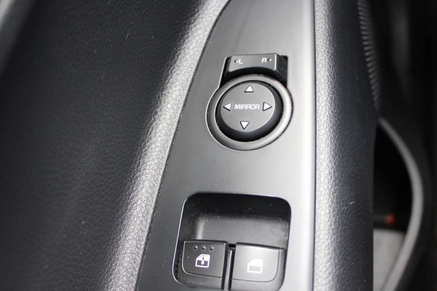 Kia Stonic 1.0 T-GDi DynamicLine | Navigatie | Camera | Carplay Kia Stonic 1.0 T-GDi DynamicLine | Navigatie | Camera | Carplay