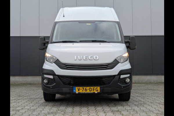 Iveco Daily 35S14V 2.3 AUTOMAAT 3500KG TREKHAAK CRUISE AIRCO NAVI Iveco Daily 35S14V 2.3 AUTOMAAT 3500KG TREKHAAK CRUISE AIRCO NAVI