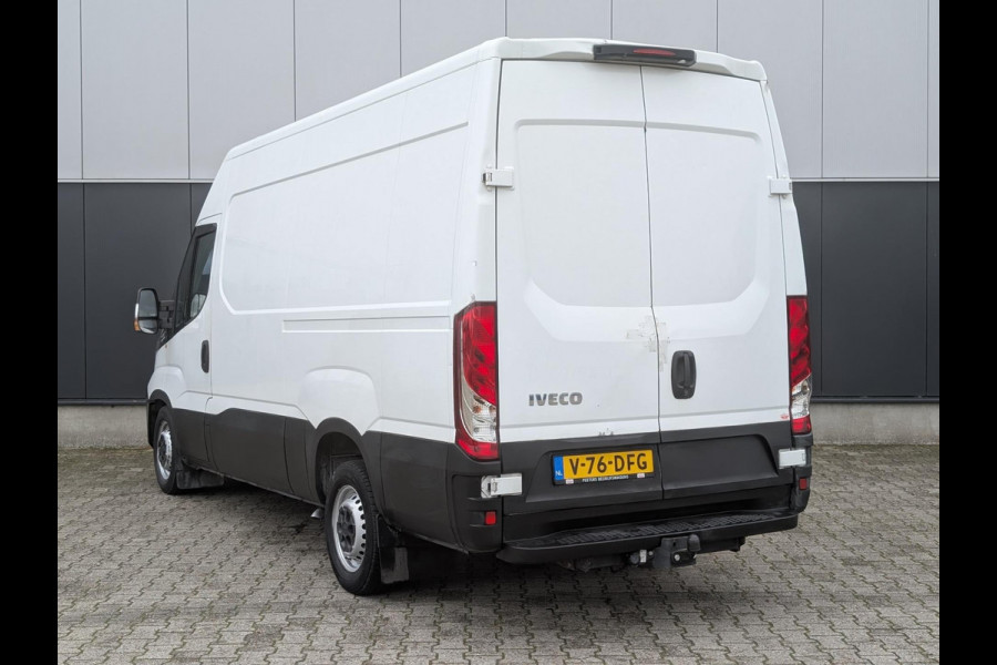 Iveco Daily 35S14V 2.3 AUTOMAAT 3500KG TREKHAAK CRUISE AIRCO NAVI Iveco Daily 35S14V 2.3 AUTOMAAT 3500KG TREKHAAK CRUISE AIRCO NAVI