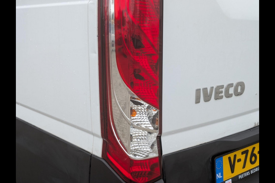 Iveco Daily 35S14V 2.3 AUTOMAAT 3500KG TREKHAAK CRUISE AIRCO NAVI Iveco Daily 35S14V 2.3 AUTOMAAT 3500KG TREKHAAK CRUISE AIRCO NAVI