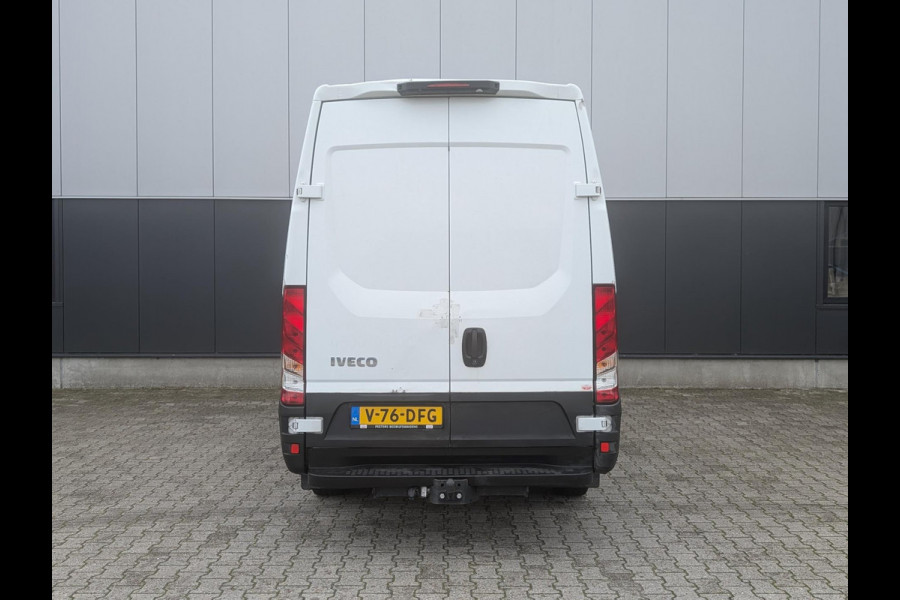 Iveco Daily 35S14V 2.3 AUTOMAAT 3500KG TREKHAAK CRUISE AIRCO NAVI Iveco Daily 35S14V 2.3 AUTOMAAT 3500KG TREKHAAK CRUISE AIRCO NAVI
