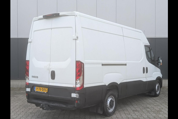 Iveco Daily 35S14V 2.3 AUTOMAAT 3500KG TREKHAAK CRUISE AIRCO NAVI Iveco Daily 35S14V 2.3 AUTOMAAT 3500KG TREKHAAK CRUISE AIRCO NAVI