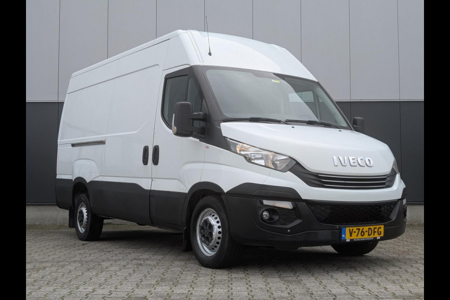 Iveco Daily 35S14V 2.3 AUTOMAAT 3500KG TREKHAAK CRUISE AIRCO NAVI Iveco Daily 35S14V 2.3 AUTOMAAT 3500KG TREKHAAK CRUISE AIRCO NAVI