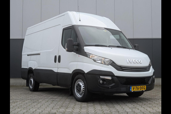 Iveco Daily 35S14V 2.3 AUTOMAAT 3500KG TREKHAAK CRUISE AIRCO NAVI Iveco Daily 35S14V 2.3 AUTOMAAT 3500KG TREKHAAK CRUISE AIRCO NAVI