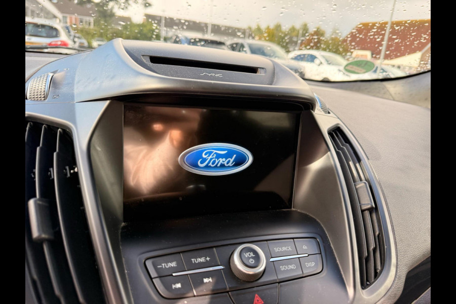 Ford Kuga 1.5 EcoBoost ST Line 150pk Adaptieve Cruise | Trekhaak | Achteruitrijcamera | Stoelverwarming | Nieuwe distributieriem ! | Elektrische Achterklep | Dealer onderhouden