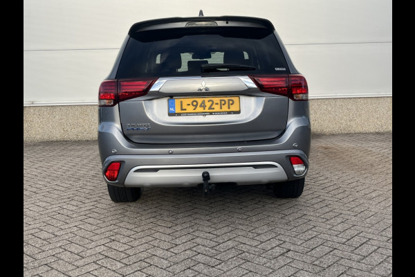 Mitsubishi Outlander 2.4 PHEV Intense+ Trekhaak Mitsubishi Outlander 2.4 PHEV Intense+ Trekhaak