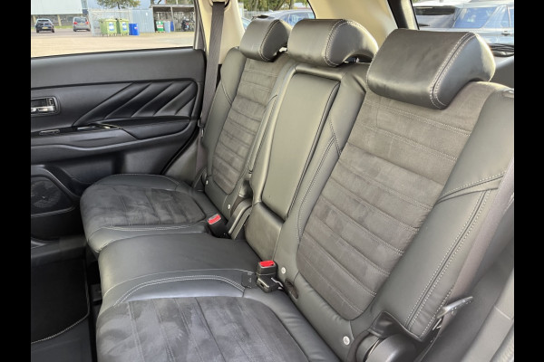 Mitsubishi Outlander 2.4 PHEV Intense+ Trekhaak Mitsubishi Outlander 2.4 PHEV Intense+ Trekhaak