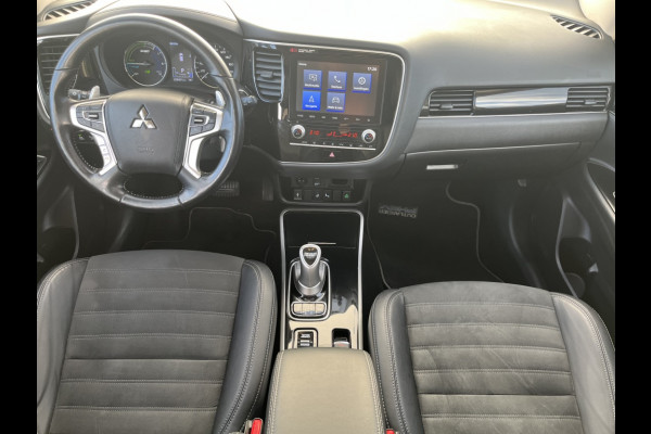 Mitsubishi Outlander 2.4 PHEV Intense+ Trekhaak Mitsubishi Outlander 2.4 PHEV Intense+ Trekhaak