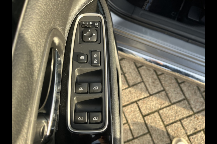 Mitsubishi Outlander 2.4 PHEV Intense+ Trekhaak Mitsubishi Outlander 2.4 PHEV Intense+ Trekhaak