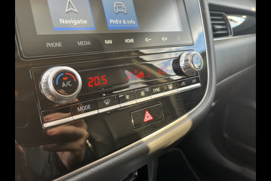 Mitsubishi Outlander 2.4 PHEV Intense+ Trekhaak Mitsubishi Outlander 2.4 PHEV Intense+ Trekhaak