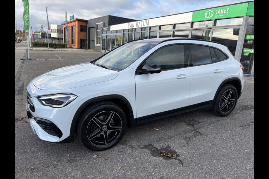 Mercedes-Benz GLA 250 e AMG Line