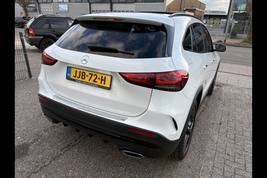 Mercedes-Benz GLA 250 e AMG Line