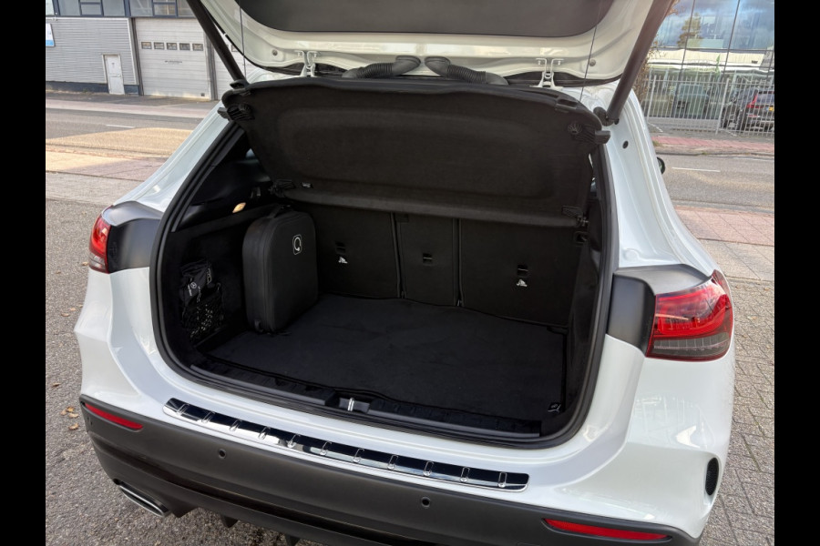 Mercedes-Benz GLA 250 e AMG Line