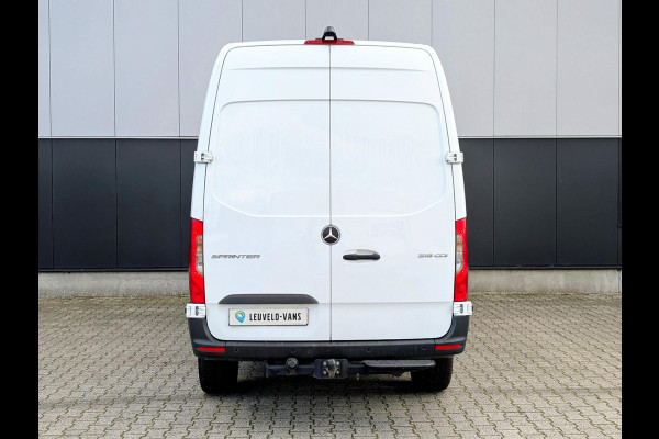 Mercedes-Benz Sprinter 319 190PK AUTOMAAT LED 3500KG TREKHAAK L2H2 CLIMATE CRUISE M-BUX Mercedes-Benz Sprinter 319 190PK AUTOMAAT LED 3500KG TREKHAAK L2H2 CLIMATE CRUISE M-BUX
